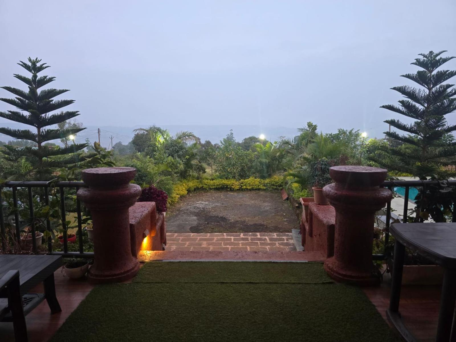 Stone Casa By Vgh 4Bhk Villa With Swimming Pool มหาบาเลชวาร์ ภายนอก รูปภาพ