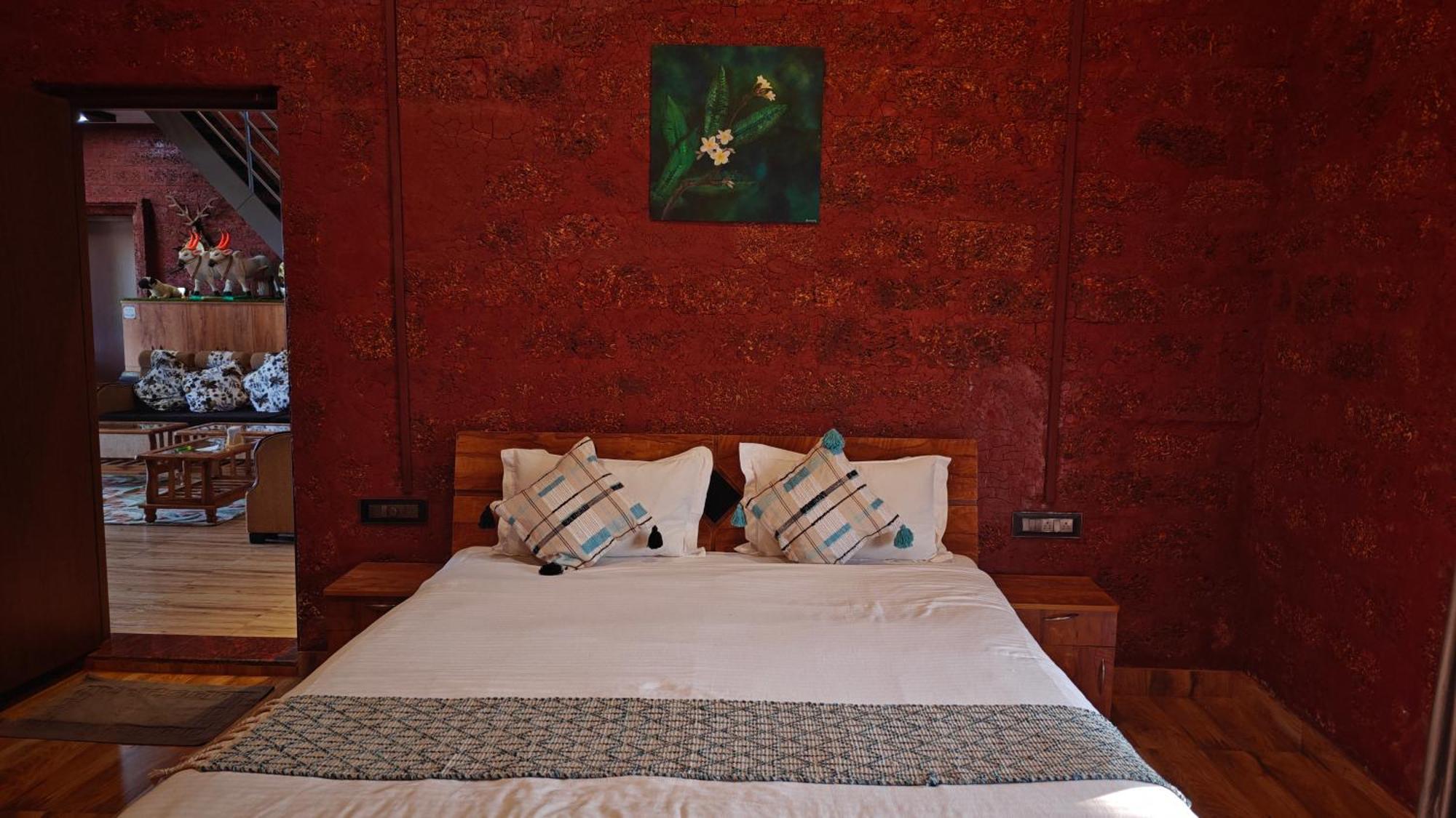 Stone Casa By Vgh 4Bhk Villa With Swimming Pool มหาบาเลชวาร์ ภายนอก รูปภาพ